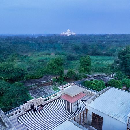 Foxoso Taj View Hotel آغْرا المظهر الخارجي الصورة